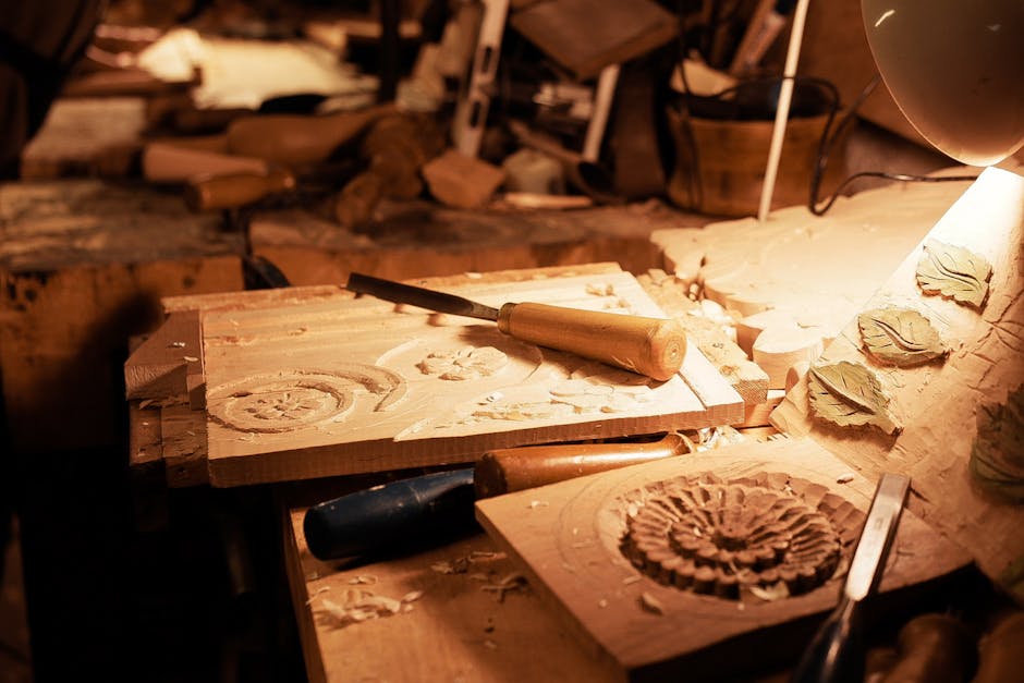 Illustration du métier de Façonnier / Façonnière d'ouvrages décoratifs en bois et matériaux associés