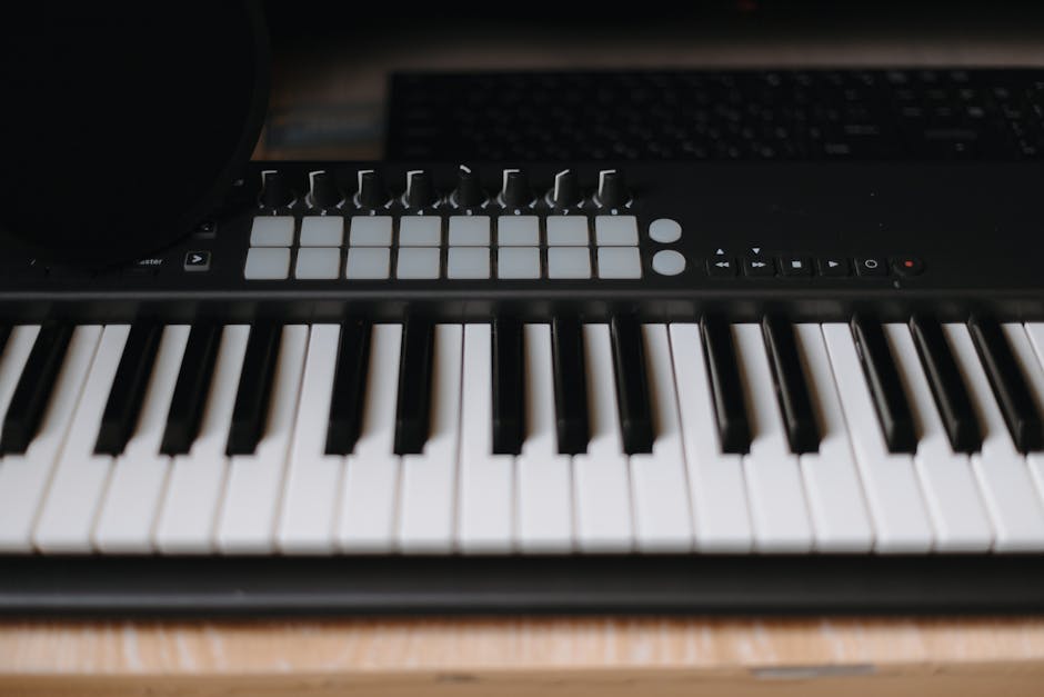 Illustration du métier de Facteur / Factrice d’instruments à clavier