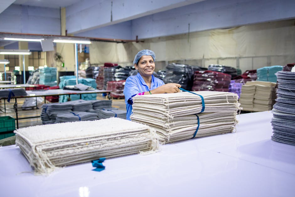 Illustration du métier de Opérateur / Opératrice de fabrication de produits textiles